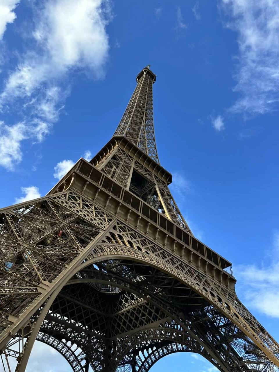 Collecting of Eiffel Tower